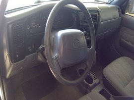 2000 TOYOTA TACOMA PRERUNNER, WHITE, EXTD CAB, 3.4L, AT, 2WD. Z26499